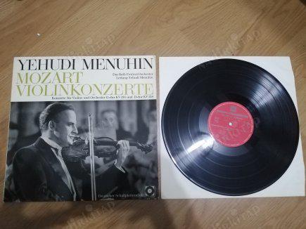 MOZART / YEHUDI MENUHIN - Konzerte Für Violine Und Orchester Nr. 3 G-Dur KV 216, Nr. 4 D-Dur KV 218 - ALMANYA DÖNEM  BASIM 33 LÜK LP  PLAK