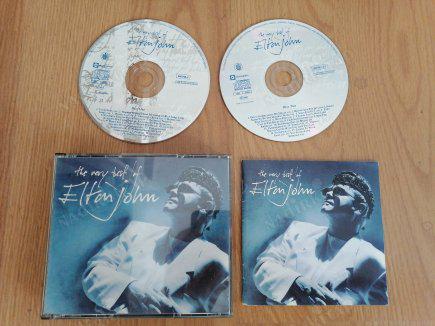 ELTON JOHN - THE VERY BEST OF ELTON JOHN  - 2 CD -1990 AVRUPA  BASIM DOUBLE CD ALBÜM - 32 SAYFA KİTAPÇIKLI