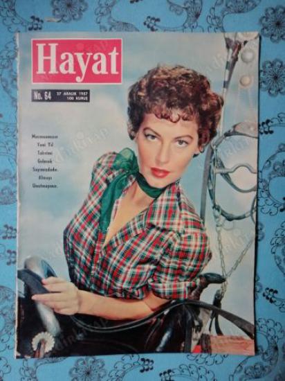 HAYAT DERGİSİ - 27 Aralık 1957 No:64 Kapak : Ava Gardner Orta Sayfa:Osman Hamdi Bey Tablosu:Türbe Kapısı Önünde Hanımlar