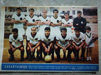 1967 SAKARYASPOR  FUTBOL TAKIMI  Hayat Dergisi Orta Boy  Poster  24x16 cm