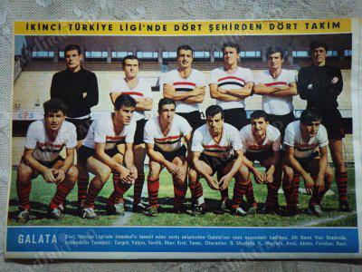 1967 GALATA FUTBOL TAKIMI  Hayat Dergisi Orta Boy  Poster  24x16 cm