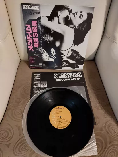 Scorpions – Love At First Sting - 1984 Japonya Basım Obili Albüm - 33 lük LP Plak