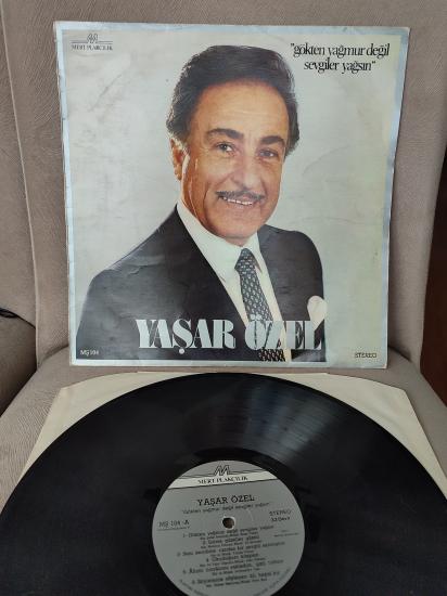 YAŞAR ÖZEL - Gökten Yağmur Değil Sevgiler Yağsın - 1984 Türkiye Basım 33 Lük LP Albüm Plak