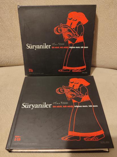 SÜRYANİLER - Dini Müzik, Halk Müziği (Kitapçık + 2 CD) 2002 Türkiye Basım Albüm Box Set