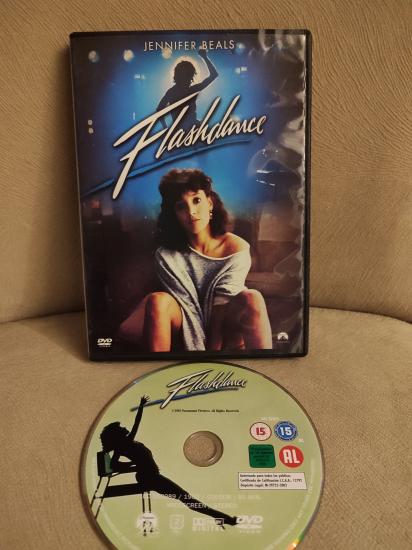 FLASHDANCE - Jennifer Beals - 2. El  DVD Film