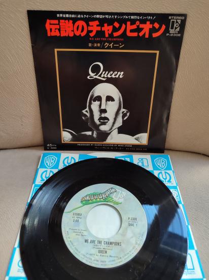 QUEEN - We Are The Champions / We Will Rock You  1977 Nadir Japonya Basım 45lik Plak