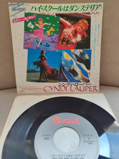 CYNDI LAUPER - Girls Just Want To Have Fun 1984 Japonya Basım 45lik Plak
