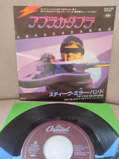 The Steve Miller Band  – Abracadabra / Give It Up 1982 Japonya  Basım 45 LİK PLAK