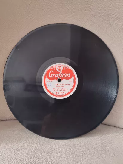 ZEKİ MÜREN - Ayrılık / Asmalar Kol Uzatmış  - 78 Devir TAŞ PLAK