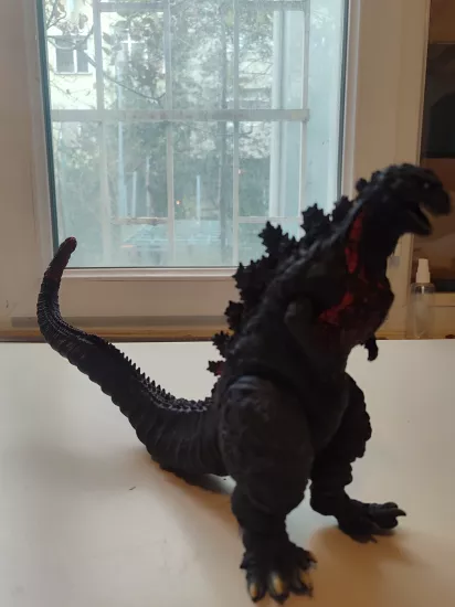 SHIN GODZILLA - Orjinal 2016 Bandai Figürü - Boy : 18 cm - Uzunluk 40 cm