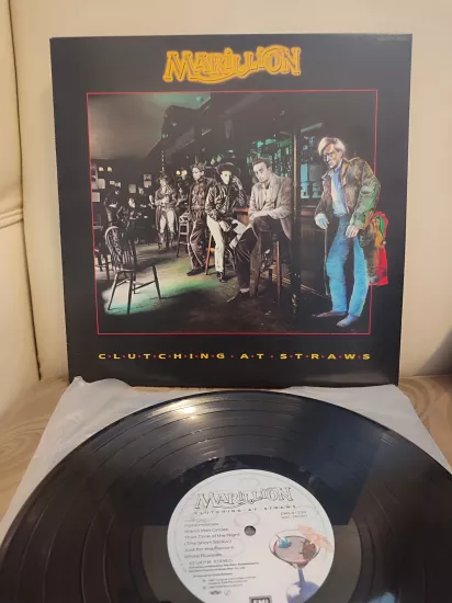 MARILLION - Clutching At Straws 1987 Japonya  Basım LP 33 lük  Plak 2.EL