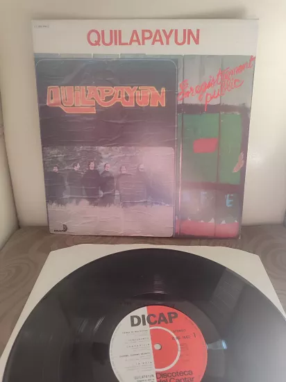 Quilapayún – Enregistrement Public - 1977 Fransa Basım  LP Plak ( Venceremos Bu albümde ) 2.el