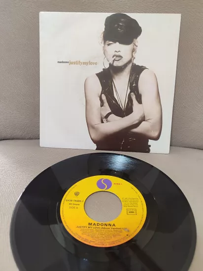 Madonna - Justify My Love / Express Yourself - 1990 Fransa Dönem  Basım  45lik Plak