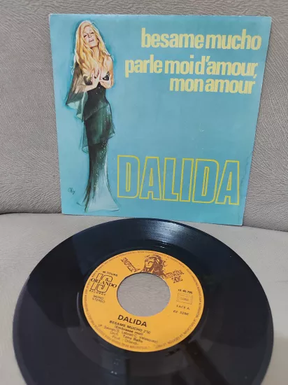 Dalida - Besame Mucho - 1976 Fransa Basım 45lik Plak - Dönem Basım