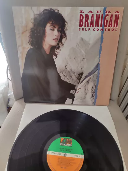 Laura Branigan ‎-  Self Control - 1984  Almanya Basım 33lük LP Albüm - Dönem Basım