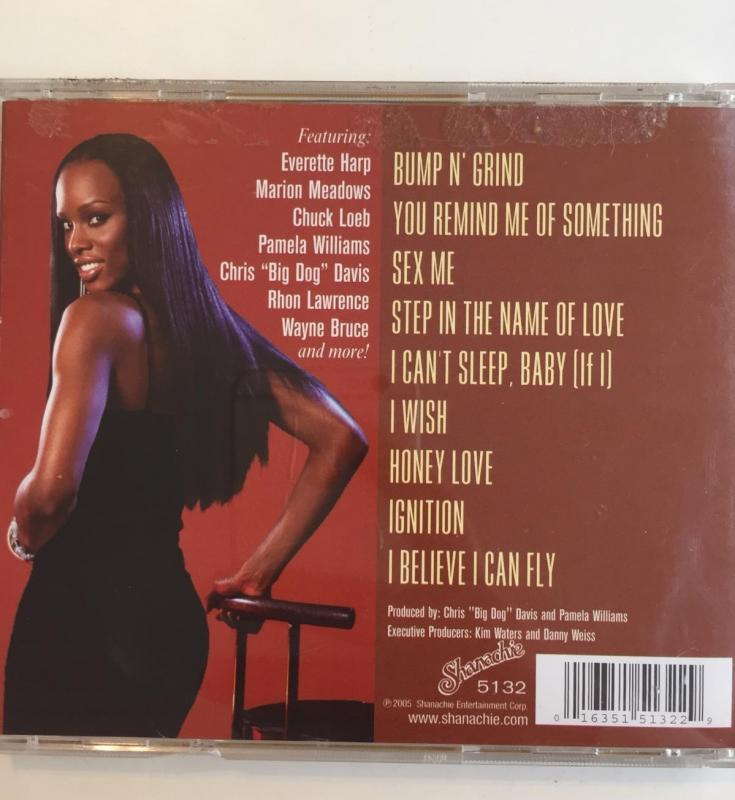 HONEY LOVE SMOOTH JAZZ PLAYS R. KELLY - 2005 AMERİKA BASIM - CD ALBÜM
